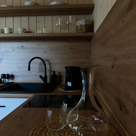 Glamping Pod Hazmburkem Apartamento