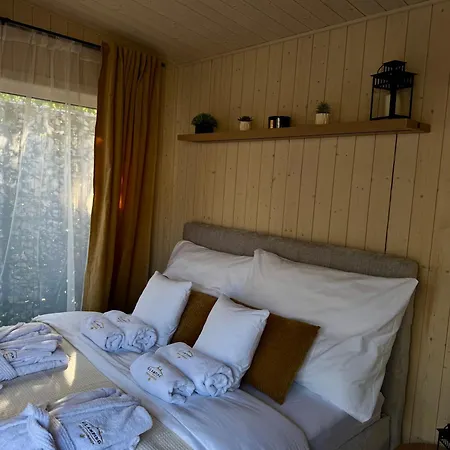 Glamping Pod Hazmburkem *