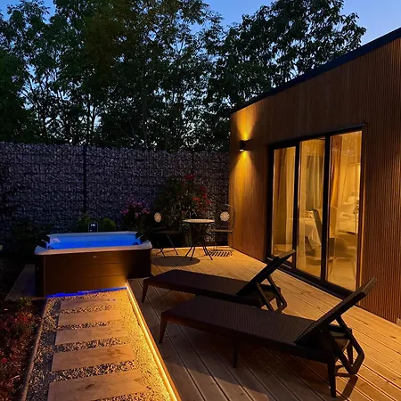 Glamping Pod Hazmburkem * Libochovice
