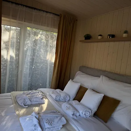 Glamping Pod Hazmburkem Libochovice